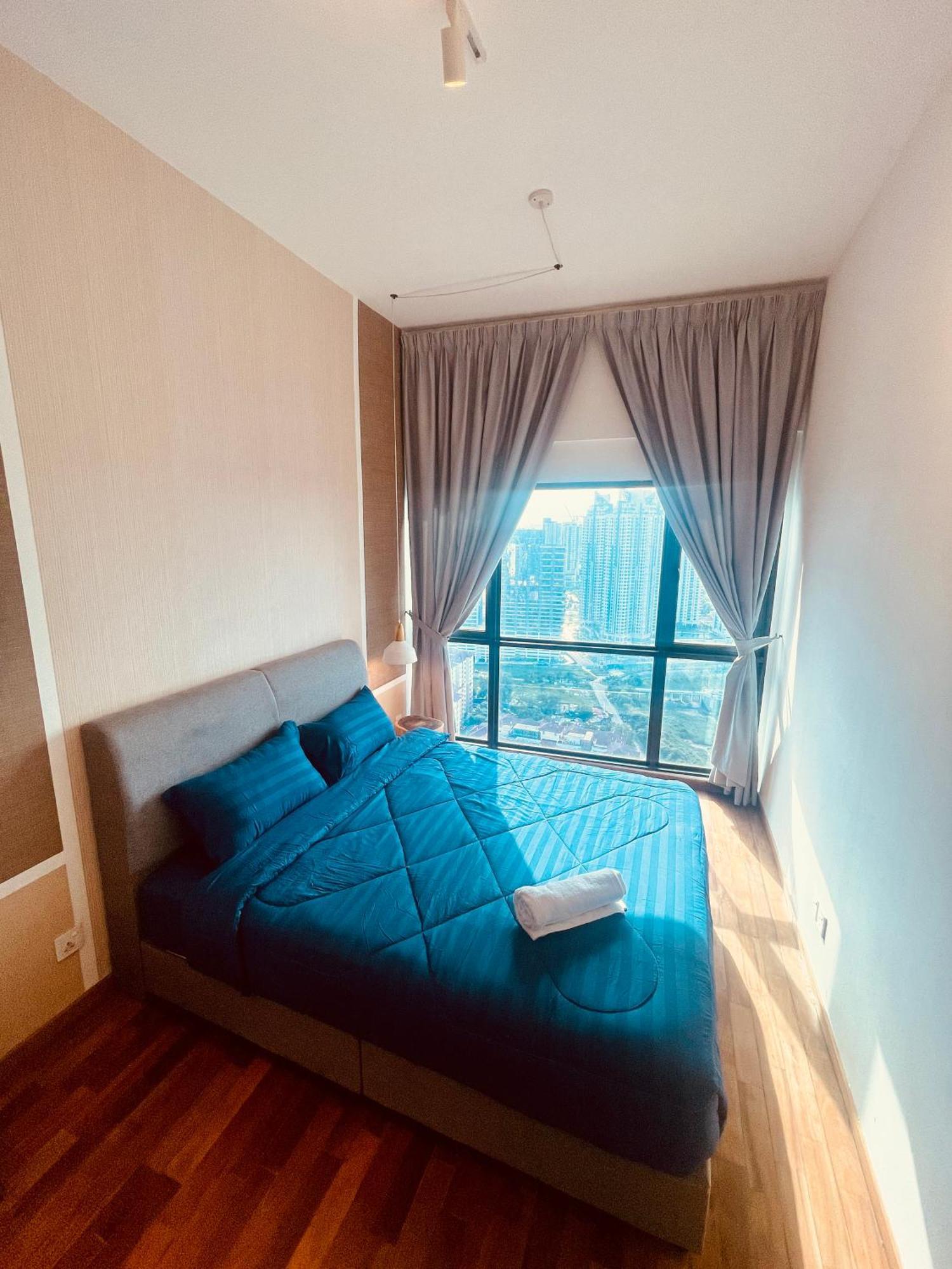 Reizz Ampang By Iconus