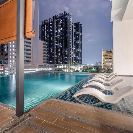 Reizz Residence Ampang By Iconus Kuala Lumpur Bagian luar foto